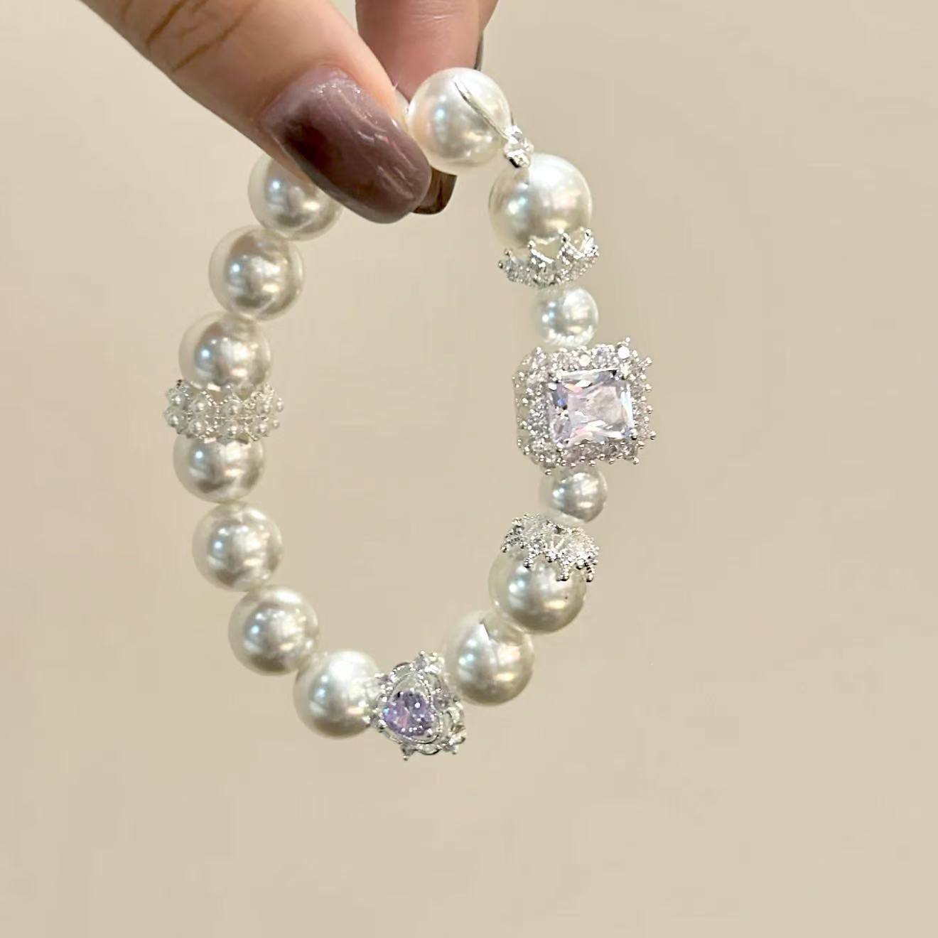 Palace-Style Pearl and purple heart-shaped Diamond Bracelet